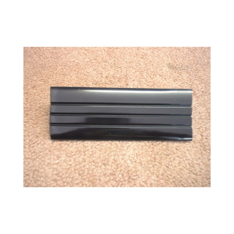 Moldura tsuru iii negra 4mts mod 93-95